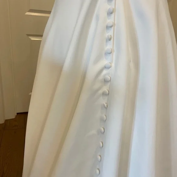 🌟💜🌟STELLA YORK Ivory Wedding Dress with Detachable Sleeves Altered to Sz 2 - Picture 8 of 14